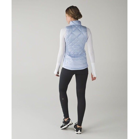 Lululemon Down for the Run size 6 vest Cool Breeze Blue - Picture 2 of 7